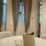 公寓 Dormitrieste Life 的里雅斯特